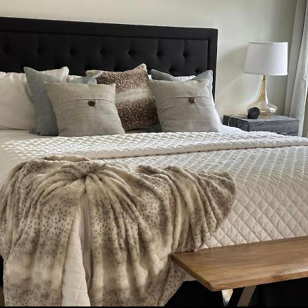 Vine City Home - Duplex - 3 Mins From Gwcc & Mercedes- Benz Stadium Атланта Екстериор снимка