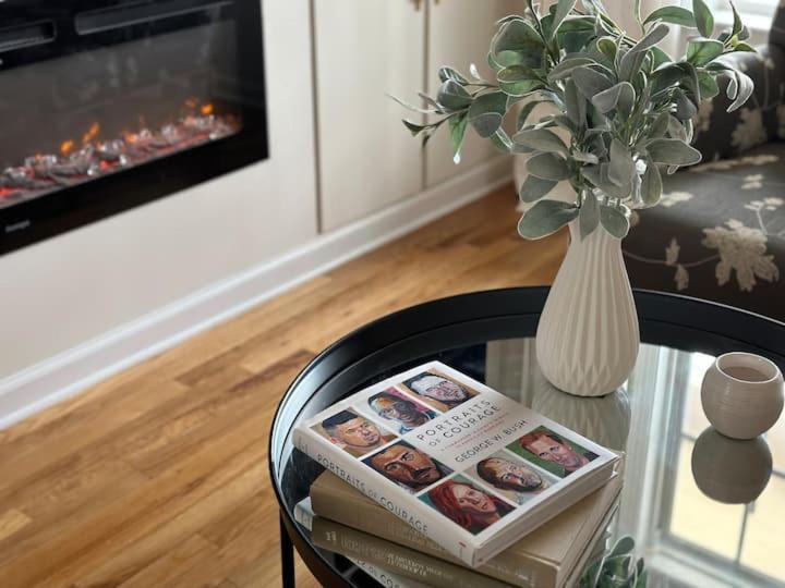 Vine City Home - Duplex - 3 Mins From Gwcc & Mercedes- Benz Stadium Атланта Стая снимка